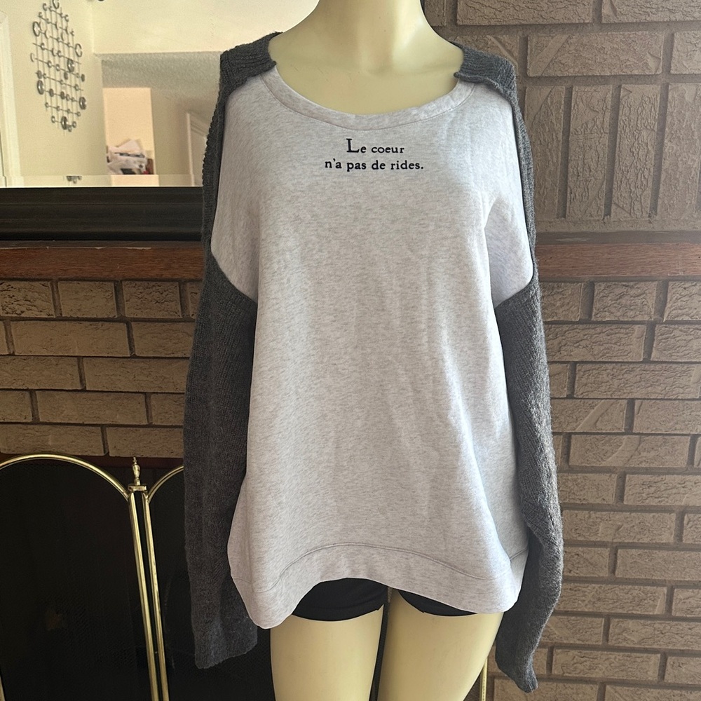 Betty Chow Stylish Gray French Graphic Sweatshirt